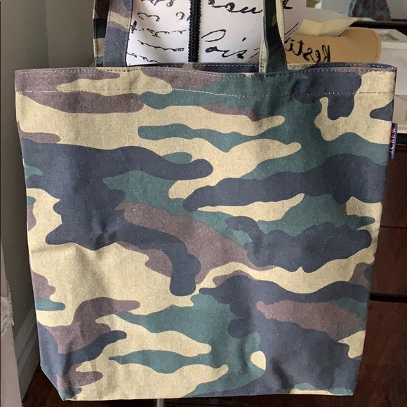 JCREW Camouflage tote - Picture 5 of 8